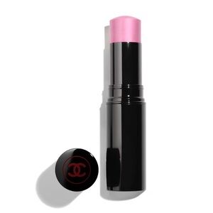 CHANEL Baume Essentiel
Multi-Use Glow Stick “ Cute”